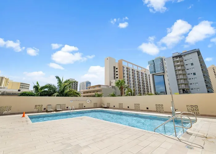 Royal Kuhio 2309 - Spacious Studio With Stunning Ocean Views In The Heart Of Waikiki!