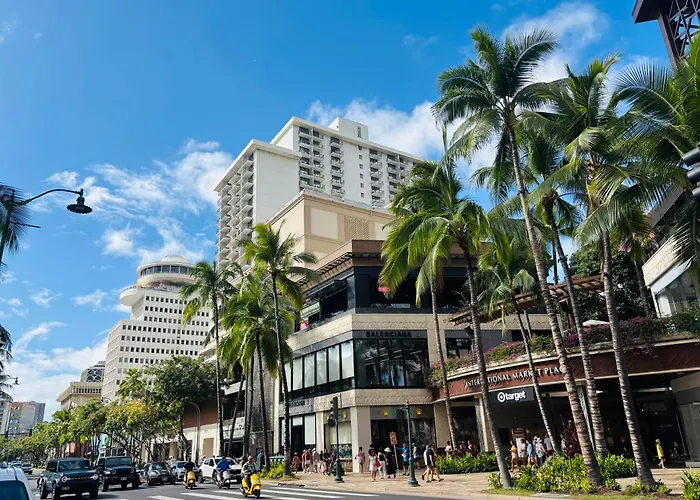 Royal Kuhio 2309 - Spacious Studio With Stunning Ocean Views In The Heart Of Waikiki!