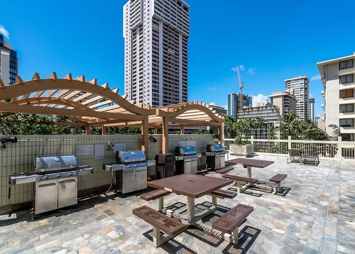 Comfy And Modern Condo By Waikiki